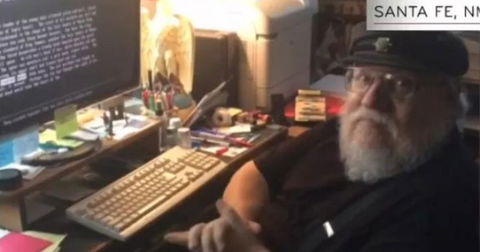 Juego de Tronos: Descifran un capítulo de Vientos de Invierno a partir de una foto de George R.R. Martin