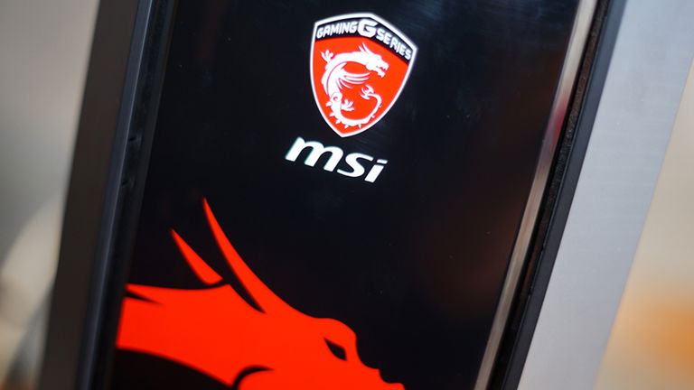 Review MasterBox 5 MSI Dragon Edition: El PC de tus sueños