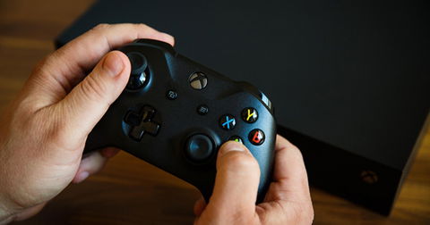 Kinect grababa las conversaciones de los jugadores de Xbox One y eran escuchadas por empleados de Microsoft