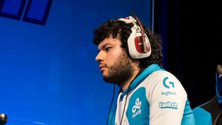 Un jugador profesional de Super Smash Bros. Ultimate se retira después de salir con un rival adolescente