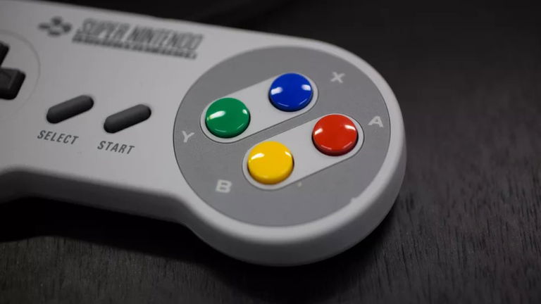 Imaginación y pegamento: los ingredientes usados para crear la mejor peor versión de una SNES