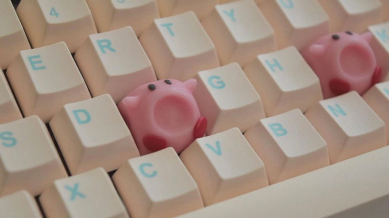 Esta artista de la miniatura personaliza las teclas de tu ordenador con asombrosas figuras