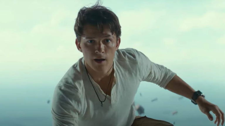 La película de Uncharted muestra una escena completa doblada en español