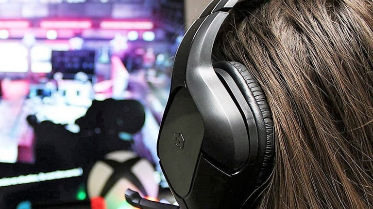 Estos auriculares gaming son multiplataforma y están a precio de risa