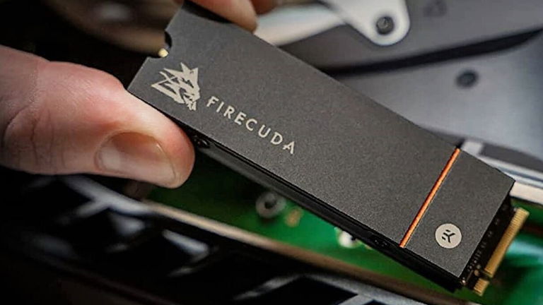 Casi 125 euros más barato: tu PS5 volará con este SSD de alto rendimiento que tiene un precio irresistible