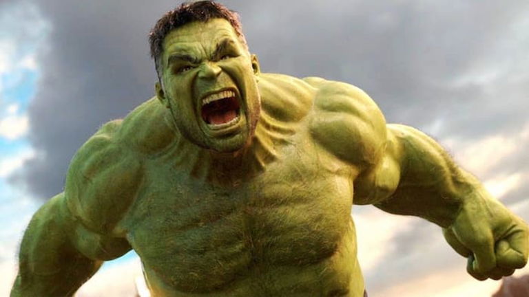 Hulk desata todo su increíble poder contra el ejército de Ultrón