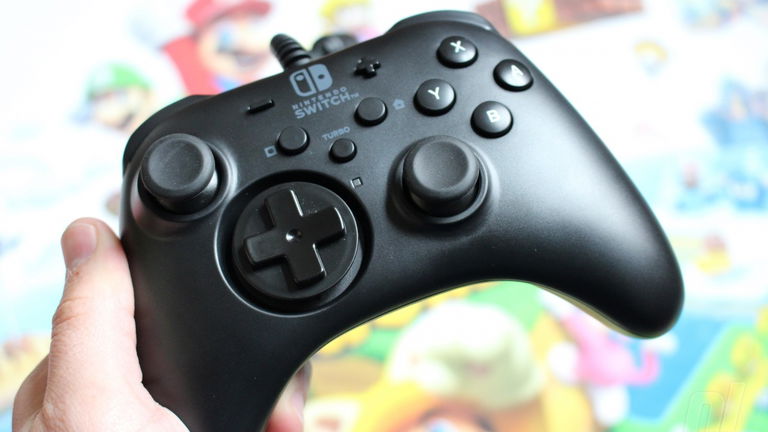 Este es el mando de Switch más barato que vas a encontrar y tiene licencia oficial