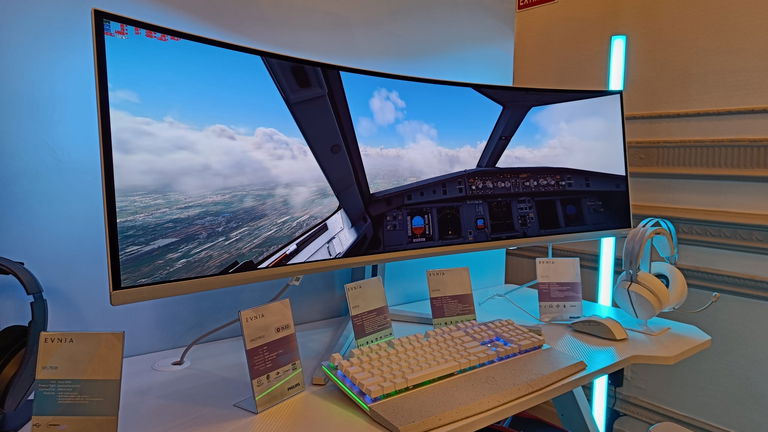 Philips presenta el primer monitor gaming con Ambiglow