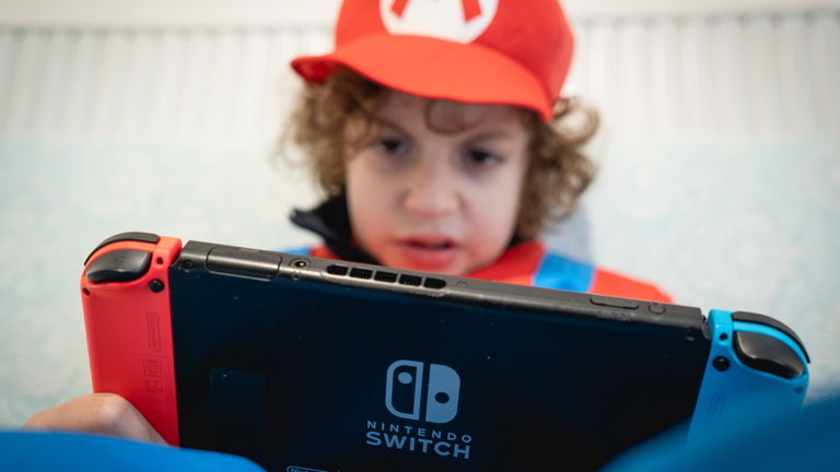 Nintendo advierte sobre los peligros de soplar la ranura de cartuchos de Nintendo Switch