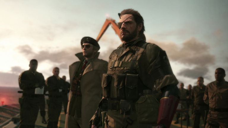 La voz original de Solid Snake al fin juega a Metal Gear Solid V