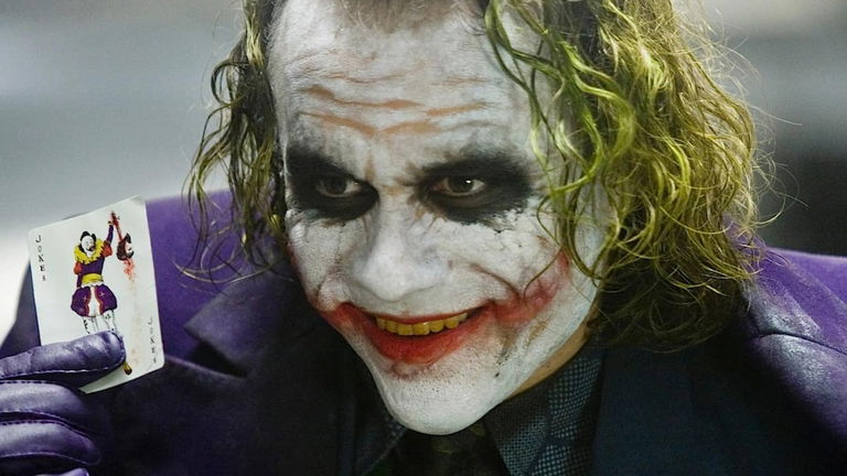 Por esta razón el Joker the El caballero oscuro se lamía tanto los labios