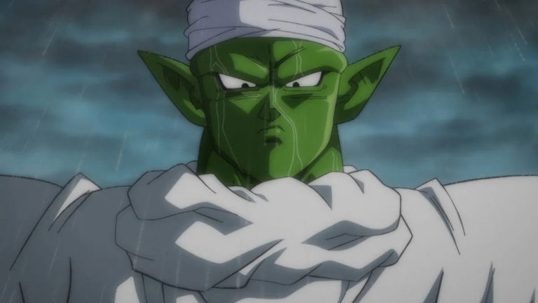 Este cosplay femenino de Piccolo de Dragon Ball es lo mejor que verás hoy