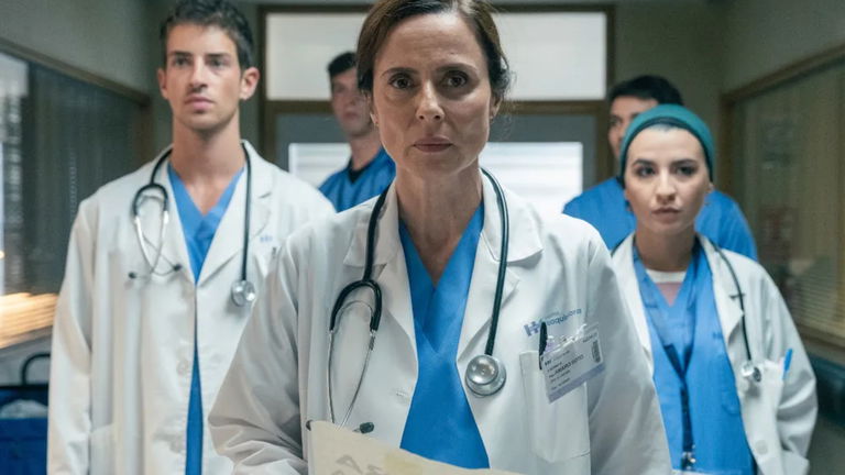 El creador de Élite dirigirá un nuevo drama médico en Netflix: las primeras imágenes de Respira