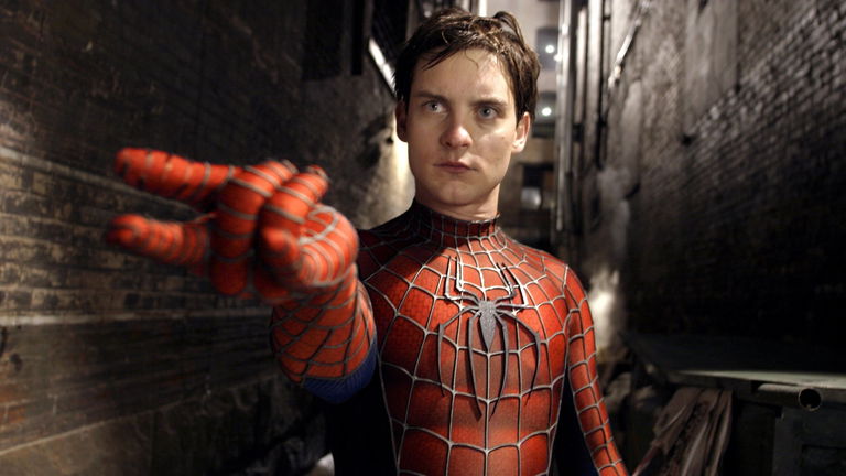 ¿Por qué el Spider-Man de Tobey Maguire es el único que lanza telarañas de forma orgánica de sus muñecas?