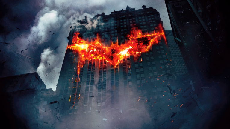 James Gunn opina sobre la polémica del sorprendente nuevo logo de Batman en DC