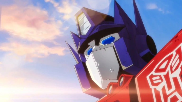 Transformers convierte a Optimus Prime en una chica anime