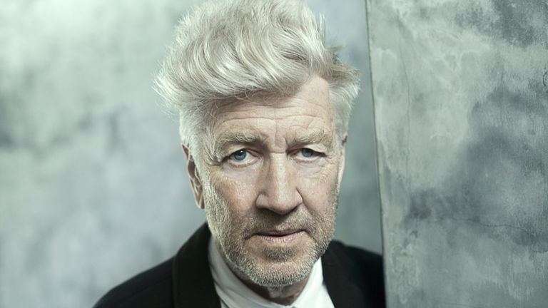 David Lynch, el legendario director de Twin Peaks, sentenció el fin de las salas de cine: "la experiencia es mediocre"