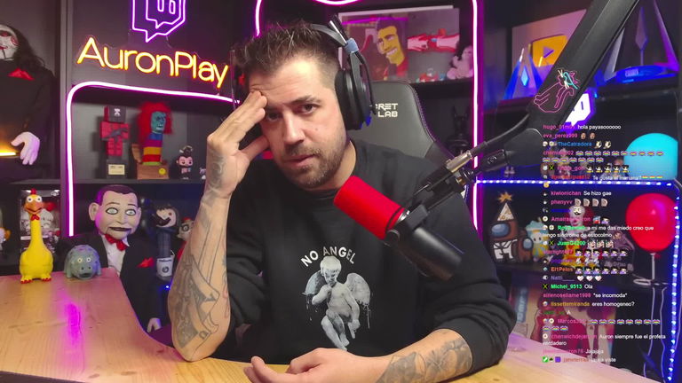 Auronplay sorprende a sus seguidores con un nuevo look
