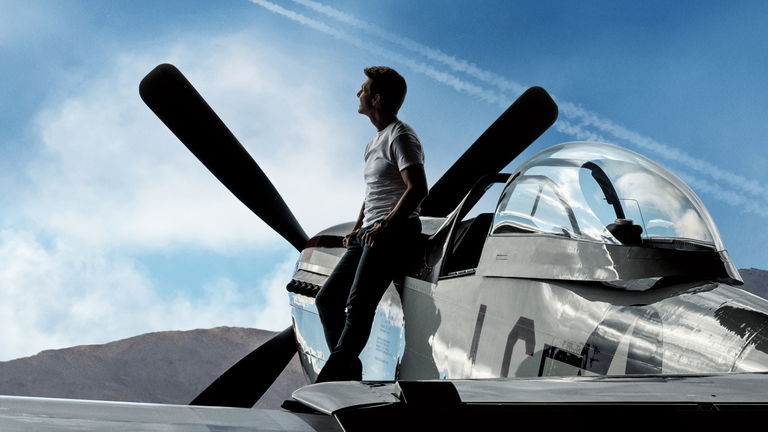 Si te encantó 'F1' con Brad Pitt, no te pierdas esta joya: una locura de blockbuster en streaming