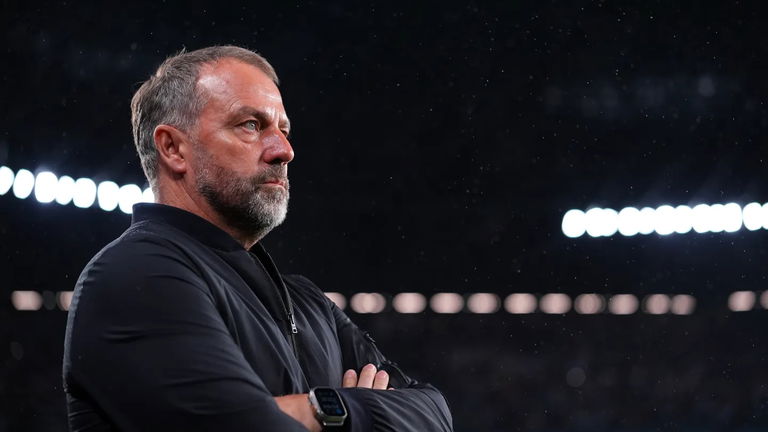 Hansi Flick y los mánagers Fantasy celebran un regreso clave